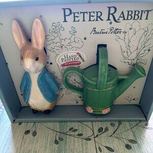 BEATRIX POTTER PETER RABBIT SALT AND PEPPER SHAKERS